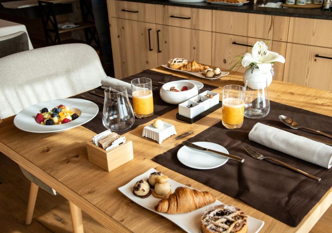 Aura Relais Hotel อูร์บีโน ภายนอก รูปภาพ