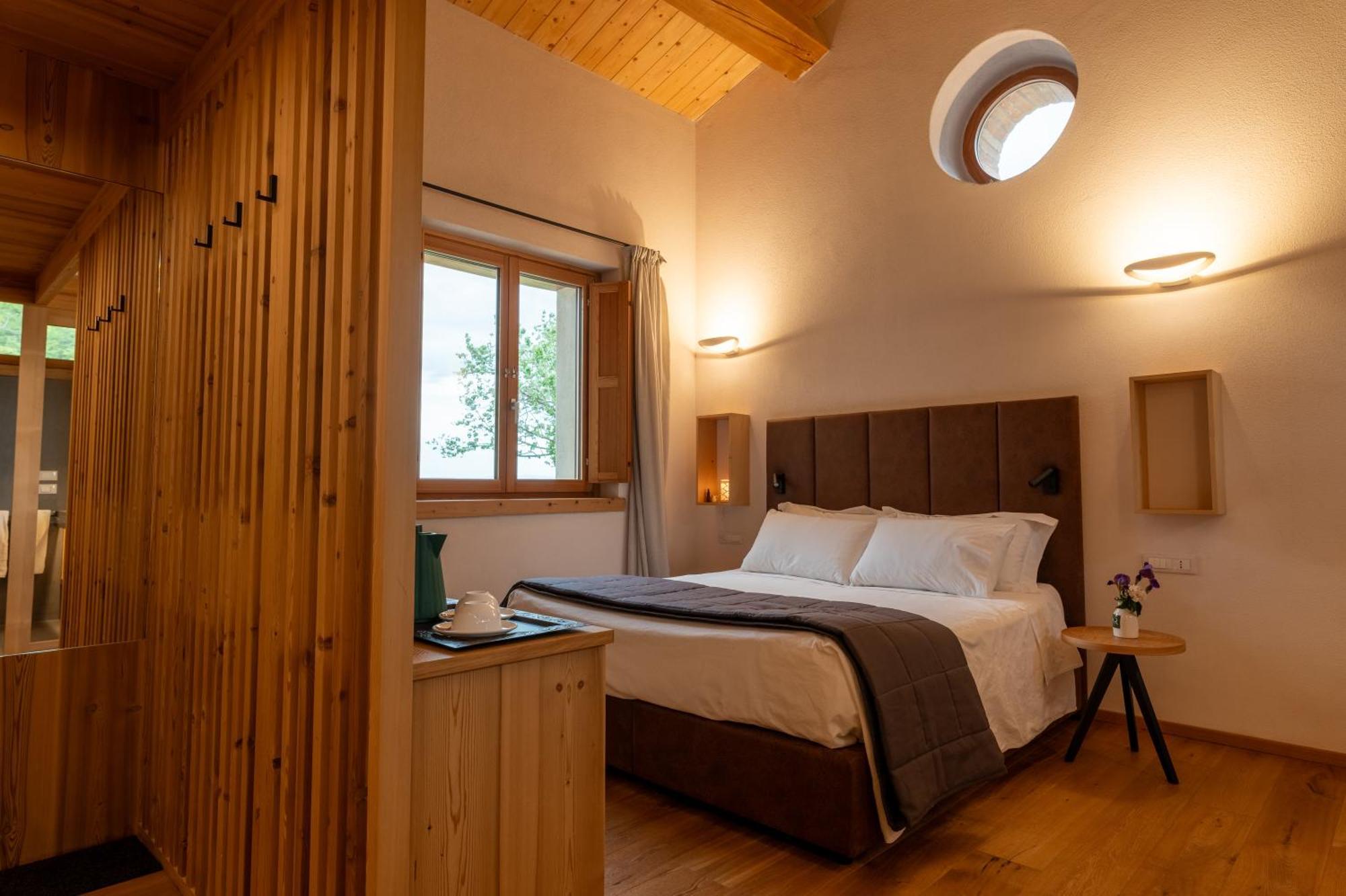 Aura Relais Hotel อูร์บีโน ภายนอก รูปภาพ