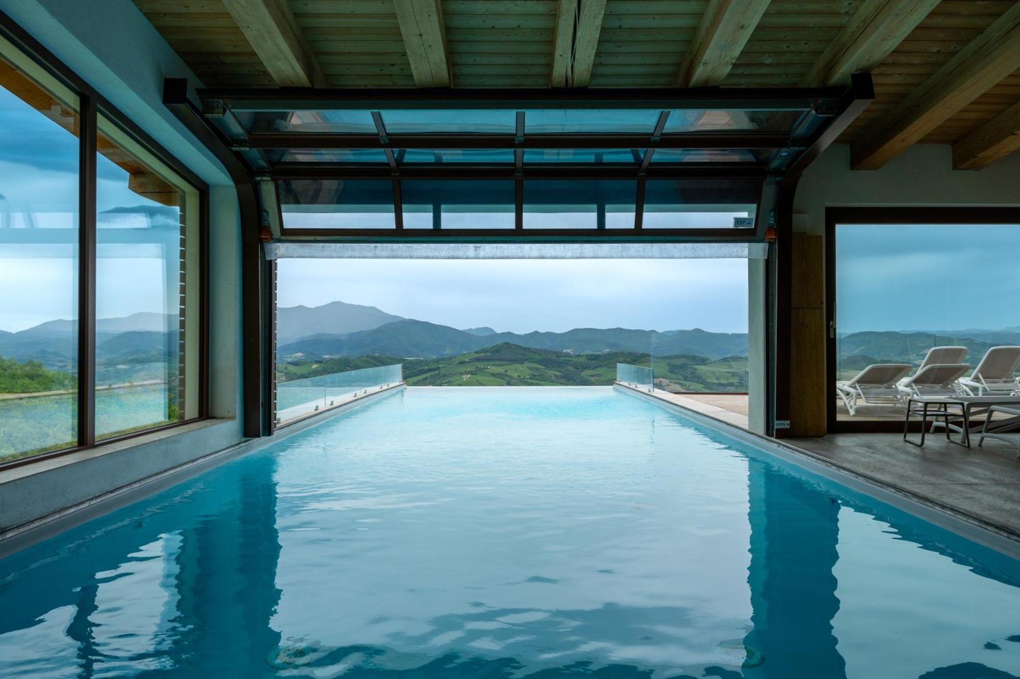Aura Relais Hotel อูร์บีโน ภายนอก รูปภาพ