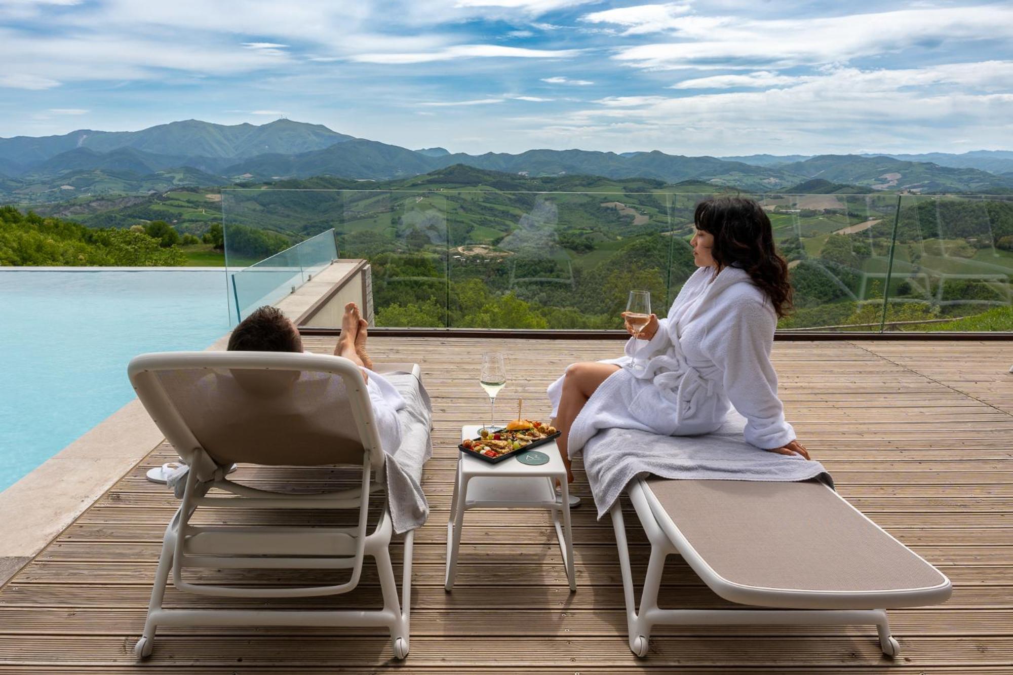 Aura Relais Hotel อูร์บีโน ภายนอก รูปภาพ